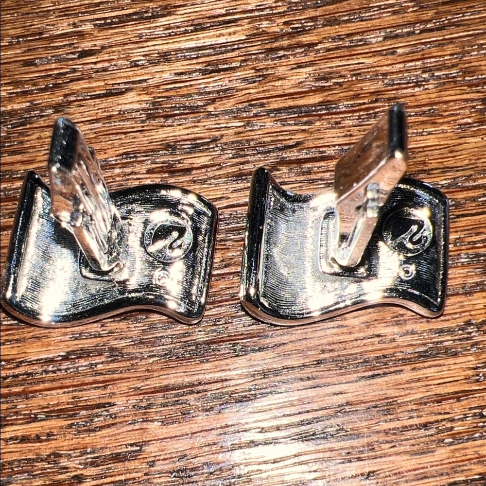 Swarovski American Flag Cufflinks - Picture 4 of 6